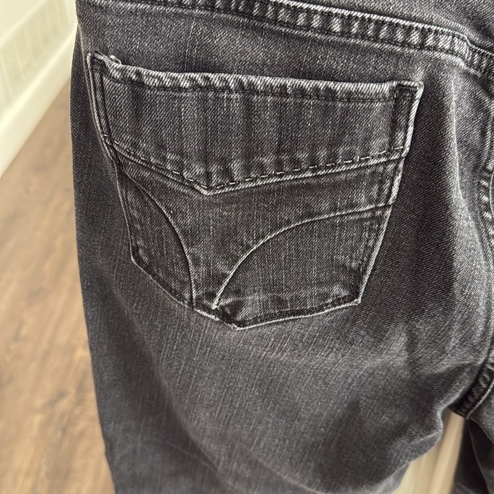 Levis Ladies Vintage 505 straight leg jeans in Faded Black 8 - Picture 7 of 9